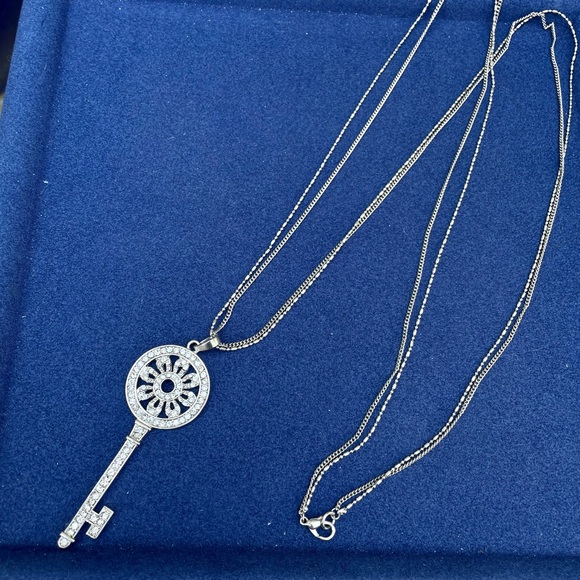 Zirconium key pendant and steel chain superb quality haute couture style - Picture 1 of 6